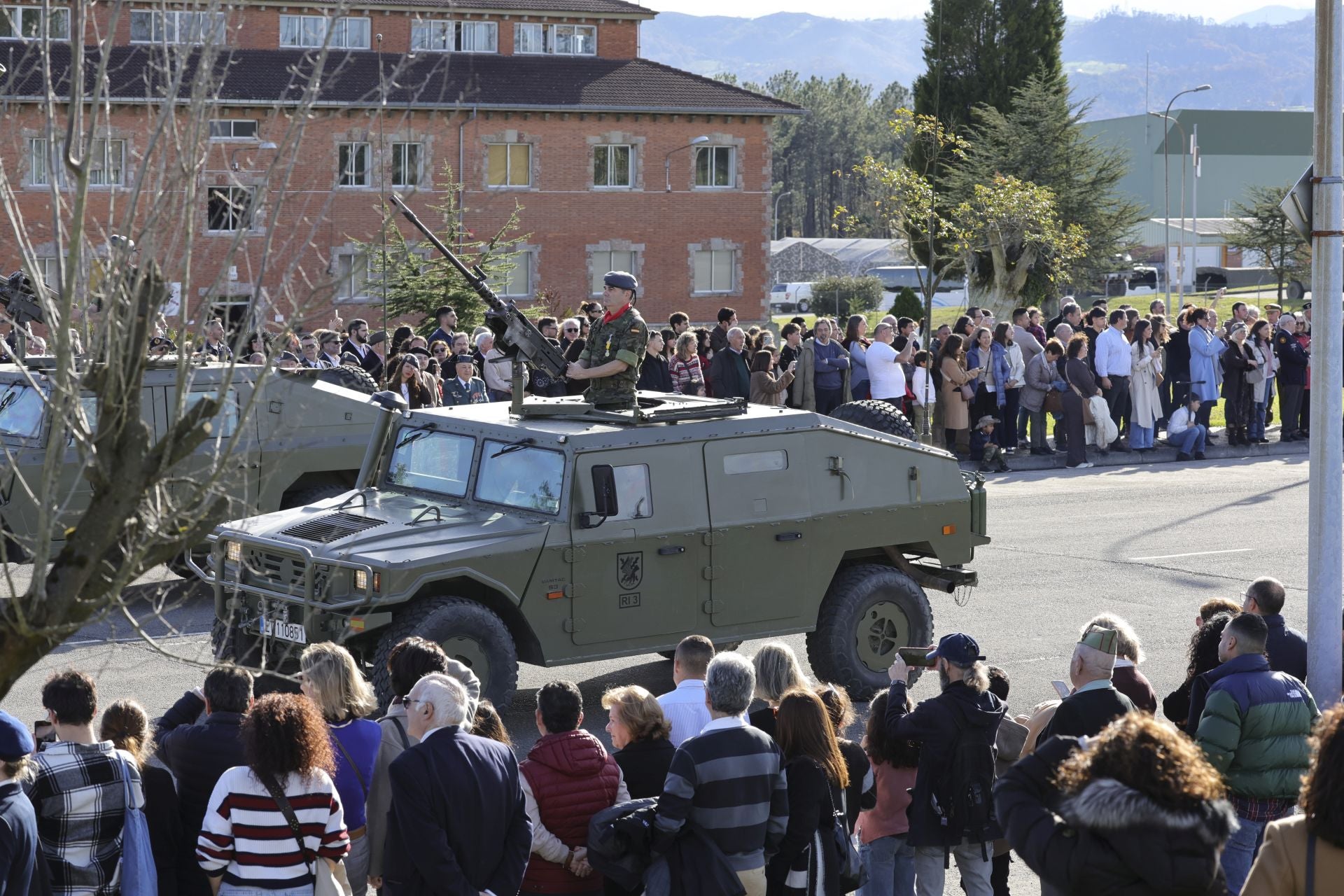Parada militar y una despedida: las imágenes del Día de la Inmaculada en Cabo Noval