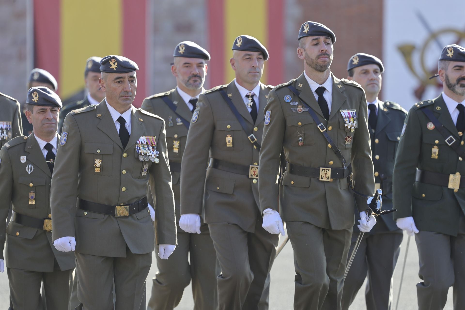 Parada militar y una despedida: las imágenes del Día de la Inmaculada en Cabo Noval
