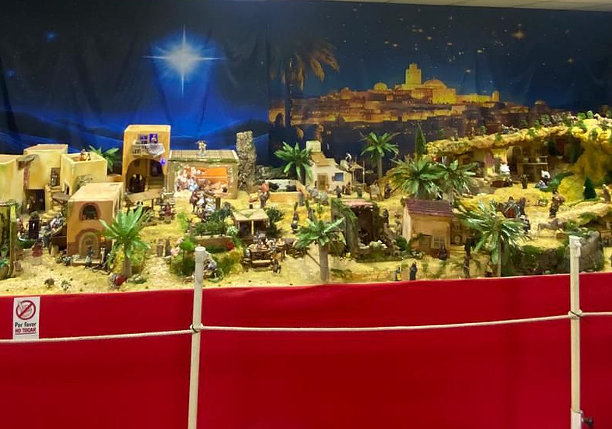 Belén de Frieres instalado en el centro social.