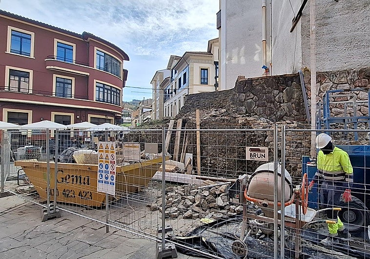 El rescate de la muralla medieval de Villaviciosa avanza