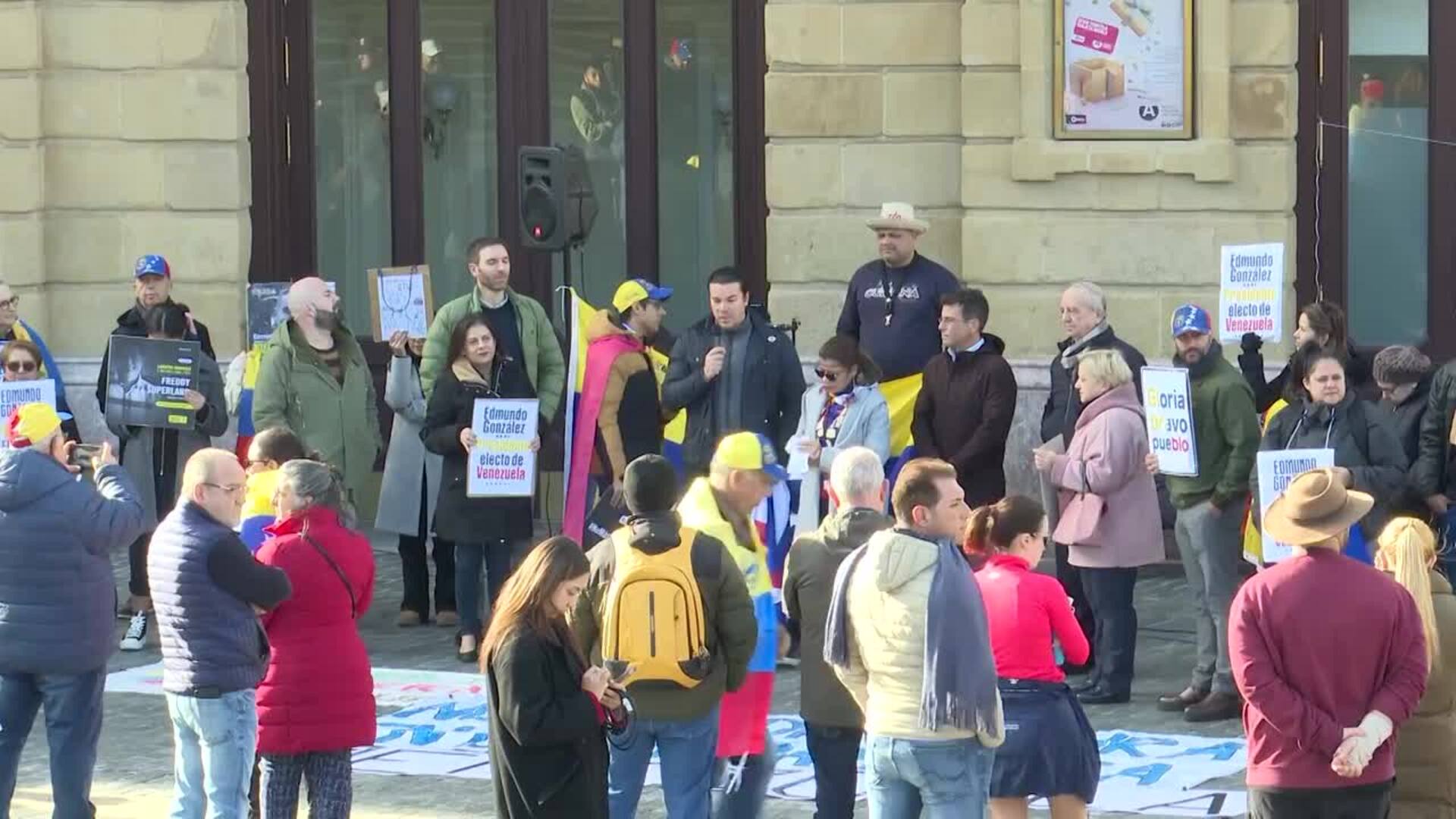 Venezolanos de Bizkaia claman en Bilbao contra "el golpe de Estado" de Maduro