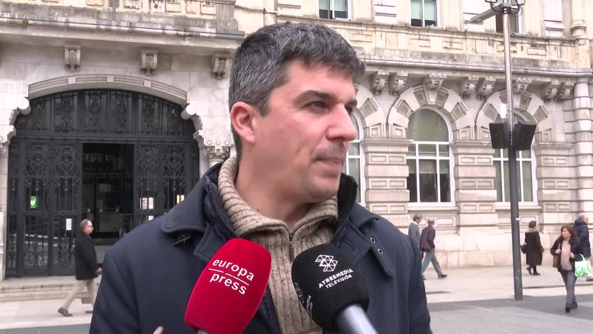 PSOE pide a la alcaldesa de Santander que retire las placas franquistas del callejero