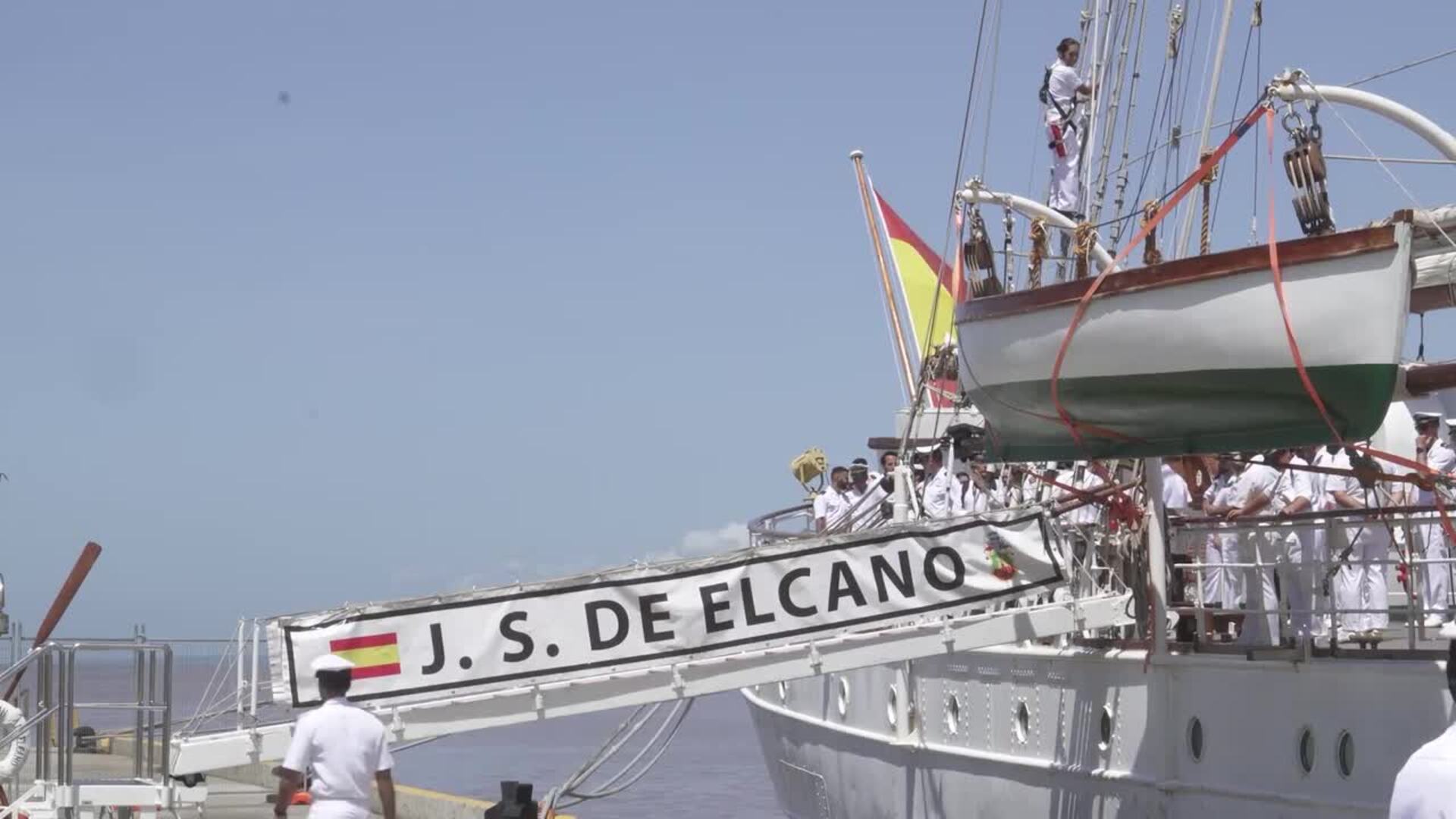 Leonor llega a Santo Domingo a bordo del buque escuela Juan Sebastián Elcano