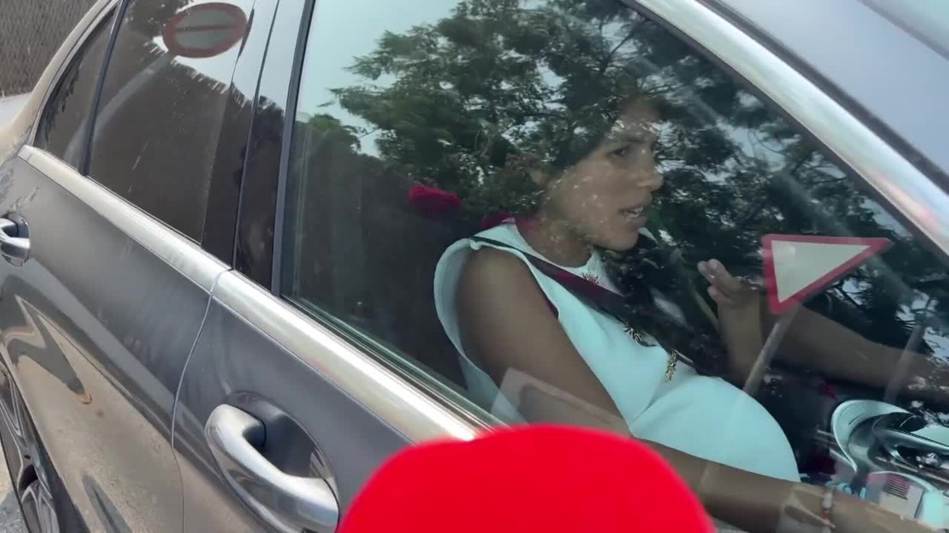 Isa Pantoja entra en la recta final de su embarazo pidiendo consejo a sus seguidores