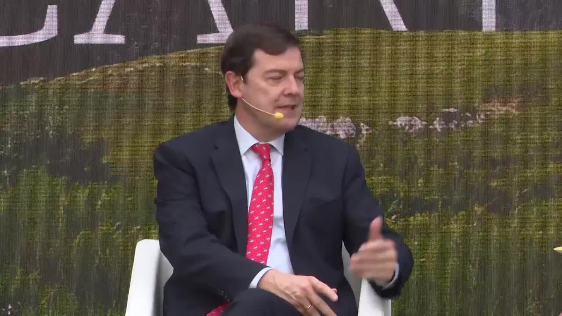 Mañueco, ante las autonómicas de marzo: "No me dan miedo ni los pactos ni el diálogo"