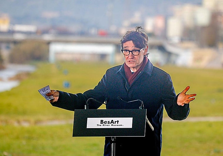 Osteomielitis púbica, la rara infección que padece Salvador Illa y que causa un fuerte dolor pélvico