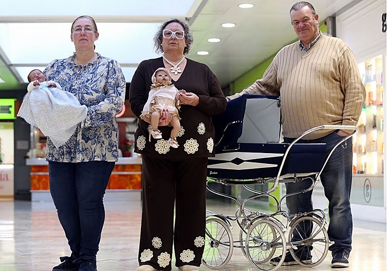 Quedadas para pasear al bebé... de silicona (que puede llegar a costar 20.000 euros)