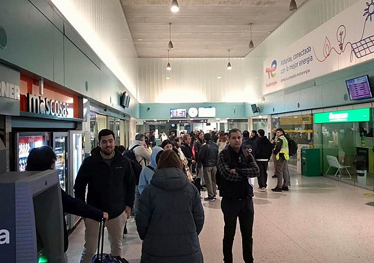 La huelga de los sindicatos minoritarios cancela ya tres trenes entre Asturias y Madrid: «Esto cada vez va peor»