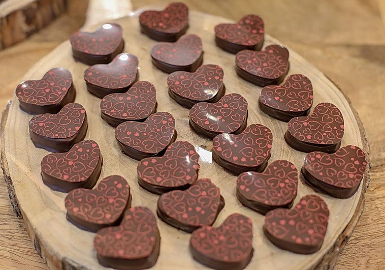 ParqueAstur celebra San Valentín repartiendo bombones