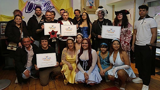 El planetario del pub Soho gana el Carna-bar por «trasladarnos al espacio exterior sin salir de Gijón»