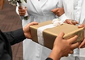 Hacienda vigila los regalos de boda: multas si no están declarados, incluidos los bizum