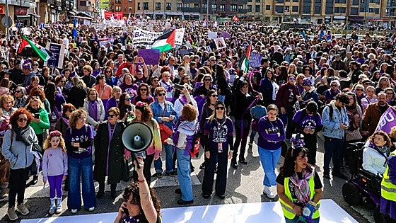 Asturias clama unida el 8M: «No vamos a dar ni un paso atrás contra los discursos de odio»