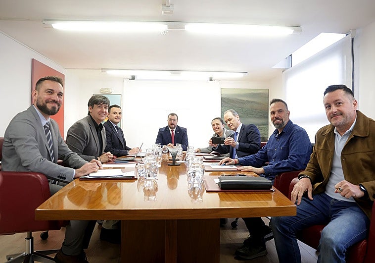 Asturias recaudará 47 millones menos por la reducción del IVA de los combustibles y la electricidad