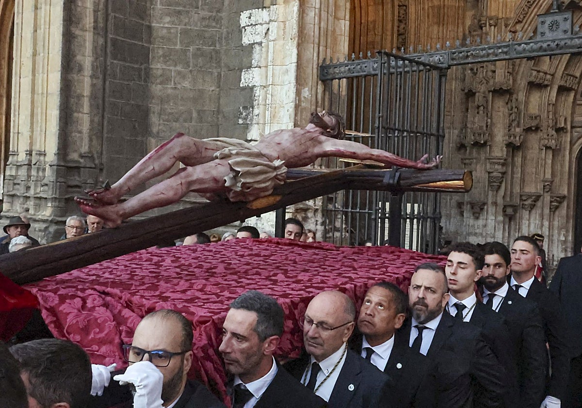 La primera entre las procesiones de Semana Santa de Oviedo | El ...