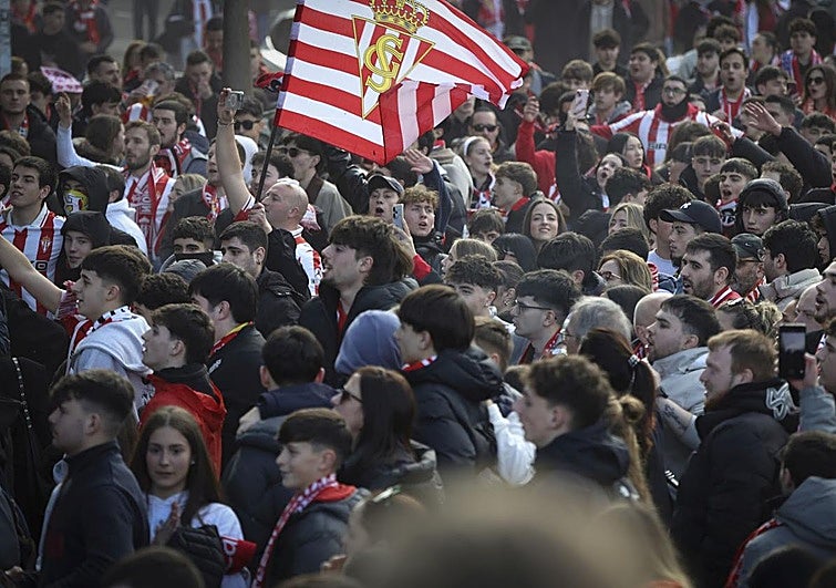 El Sporting permitirá descontar el precio del suplemento contra el Dépor en el carné del curso que viene