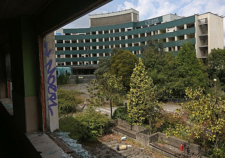 El alcalde de Oviedo exige explicaciones por la «vergüenza» del viejo HUCA y asegura que a Barbón «se le pasó su etapa»