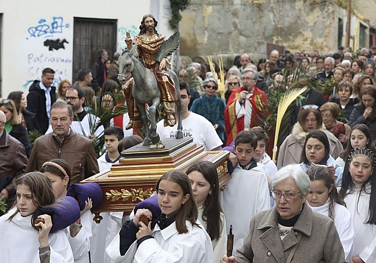 La Borriquilla abre la Semana Santa de Siero