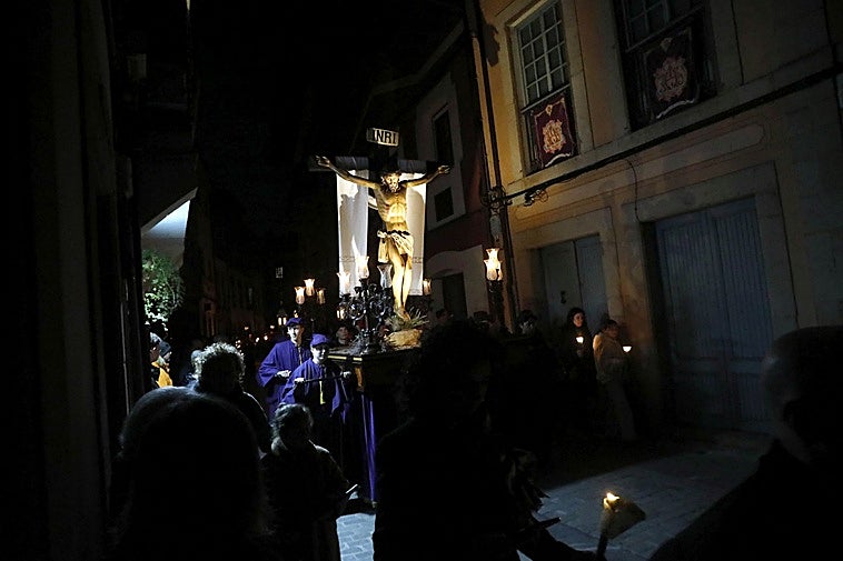 Villaviciosa se rinde ante el silencio