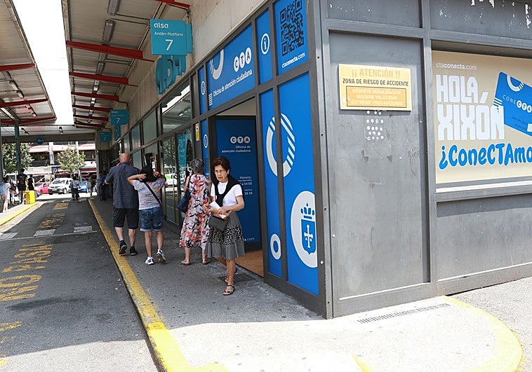 La oficina del Consorcio de Transportes en Gijón cierra hasta mayo para acometer mejoras técnicas