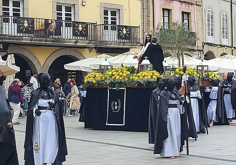 El Beso de Judas hace honor a su tradición y derrota a la amenaza de lluvia