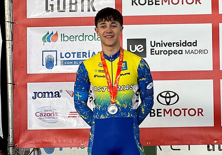 El avilesino Mario Menéndez, subcampeón de España de ciclismo en pista júnior