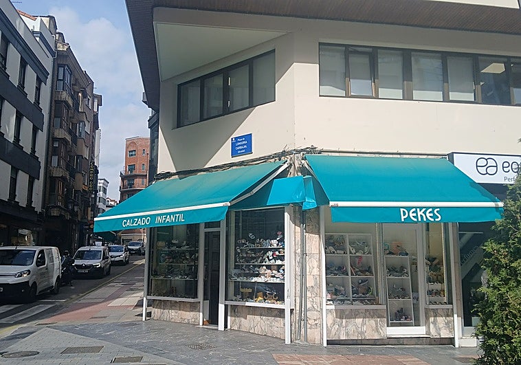 Adiós a José Luis Suárez, de la tienda Pekes de Oviedo