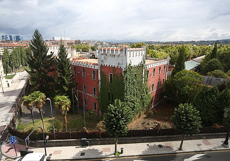 Cultura insta al Ayuntamiento de Oviedo a realizar un mapeo exhaustivo del subsuelo de la fábrica de armas de La Vega