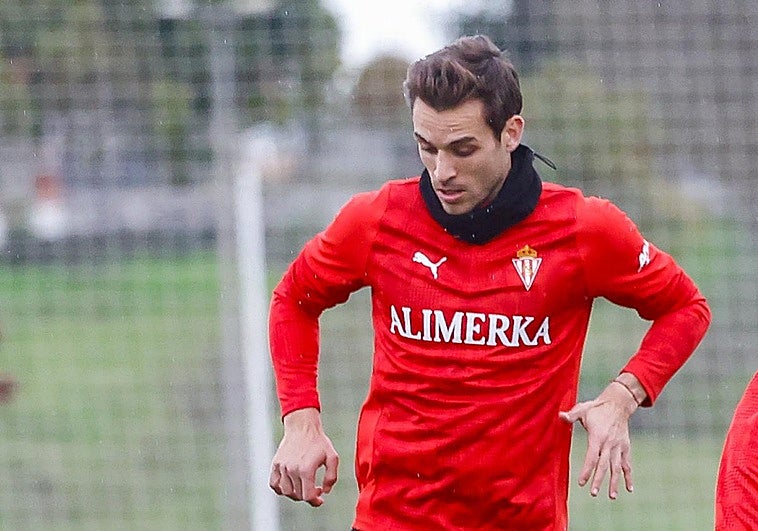 El Sporting valorará la renovación de Brian Oliván