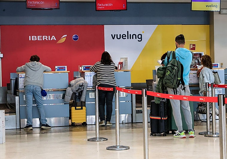 El aeropuerto de Asturias, el más puntual de España en plena crisis de retrasos