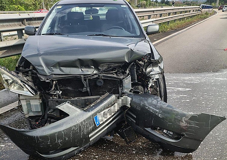 Herido un conductor en un accidente en la Ronda Sur, en Gijón