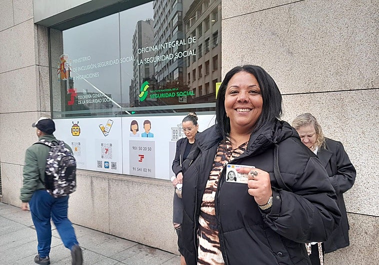 Los extranjeros que ya han logrado papeles en Asturias, rotundos: «No hay nada mejor que ser español»