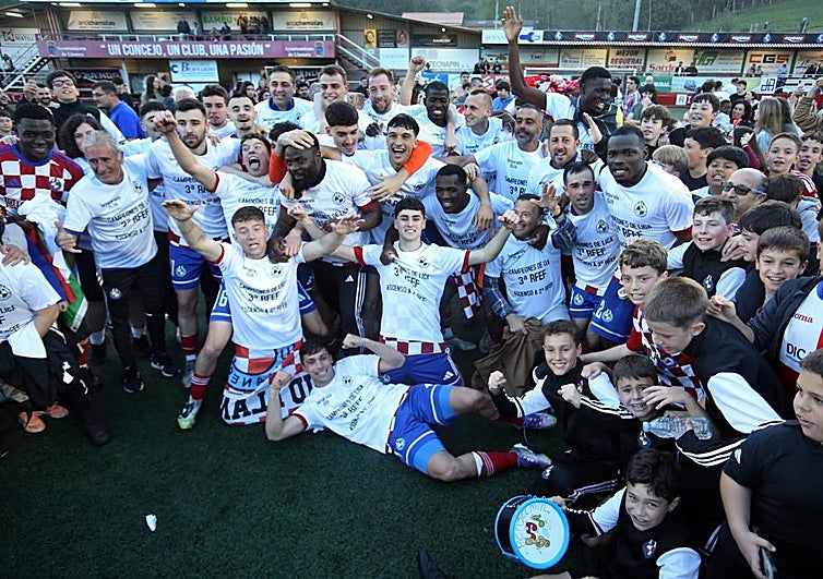 El Llanera vence al Titánico y ya es equipo de Segunda RFEF