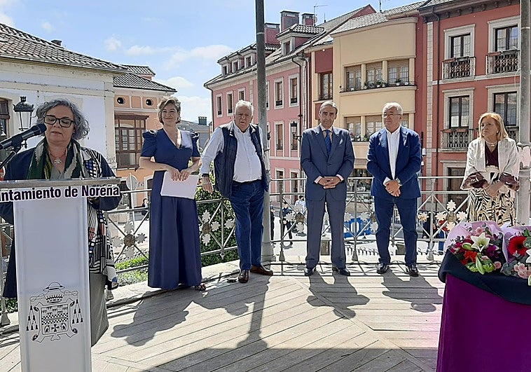 La alcaldesa de Candelario: «En Noreña no hacéis embutido, esto es arte»