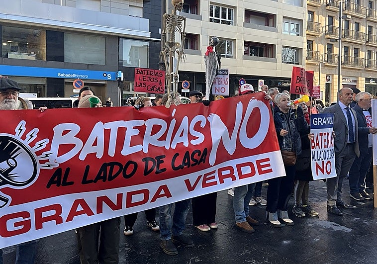 Admitido a trámite el recurso contra el parque de baterías en Granda, Siero