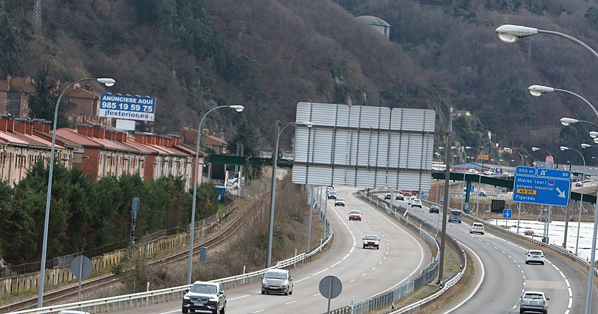Una conductora ebria circula seis kilómetros en sentido contrario en la A-66 en Mieres