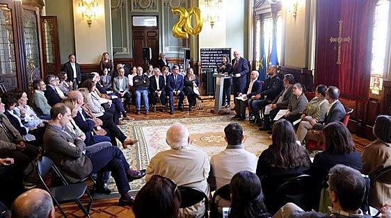 Las reivindicaciones de las personas con discapacidad llegan a la Junta General del Principado
