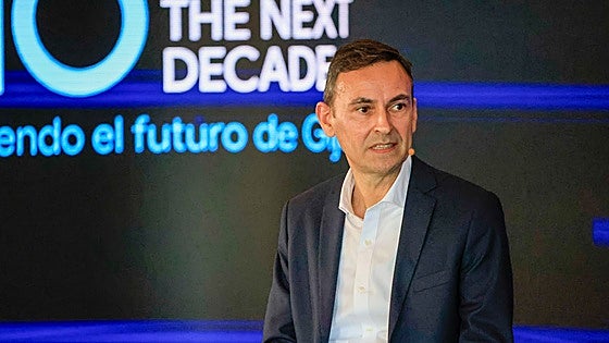 Indra comenzará a fabricar el 8x8 Dragón en Gijón «antes del verano»