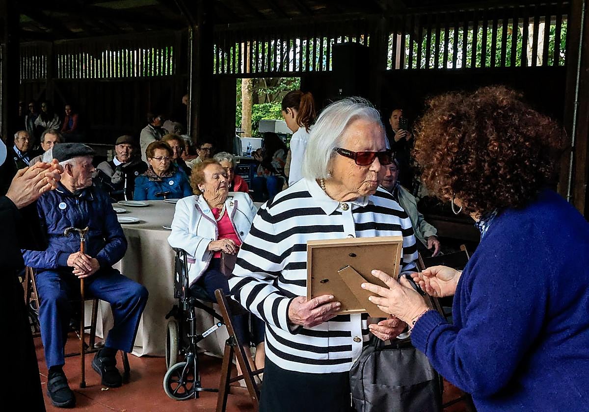 A los 103 años se llega «con calma y analizando todo»