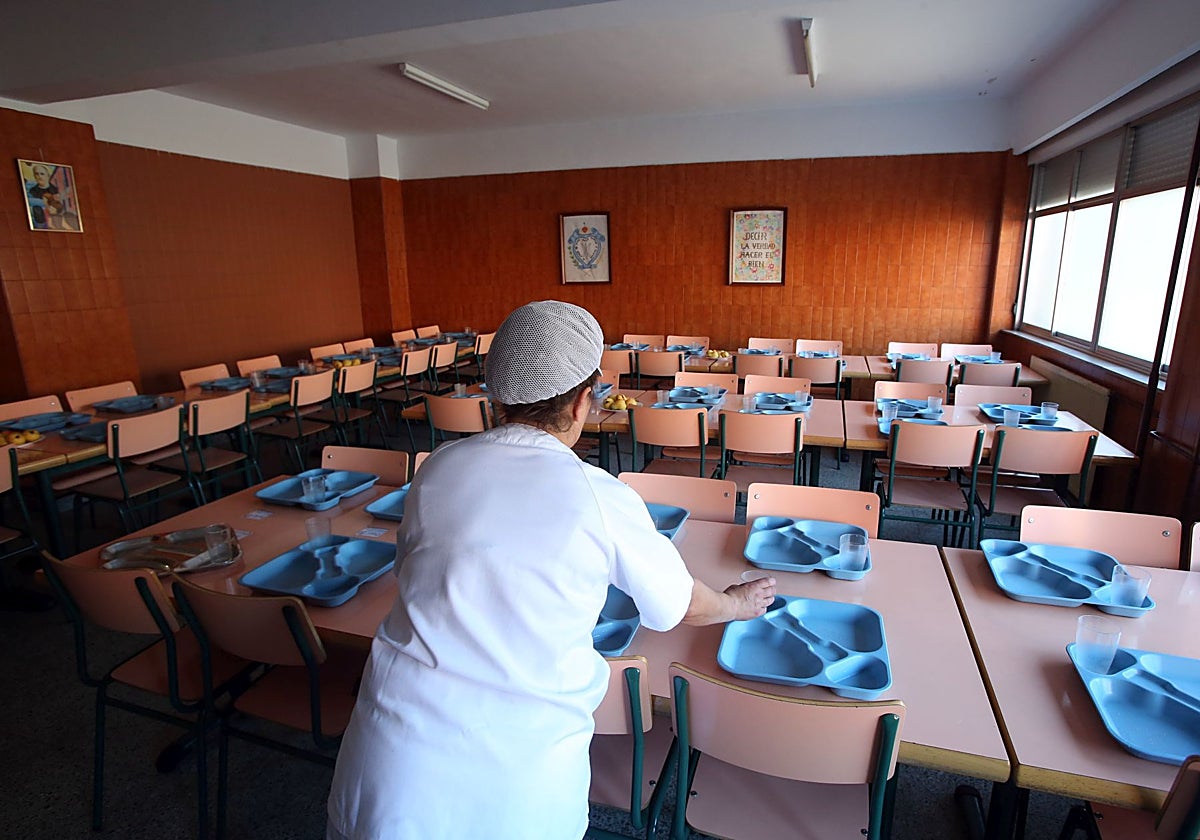 El Ayuntamiento de Oviedo dice que es «inviable» modificar ahora el contrato de comedor