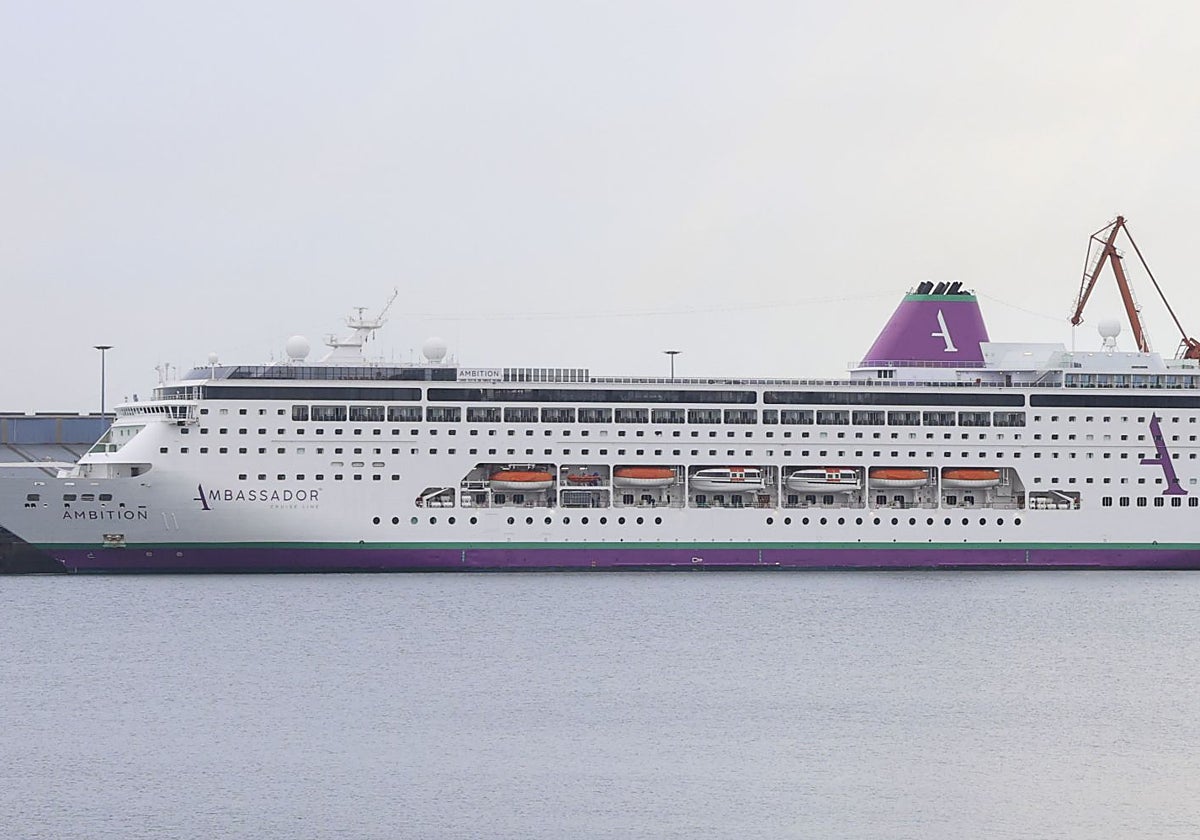 Gijón, «a la espera» de que se «defina el itinerario» del crucero confinado por un brote de gastroenteritis