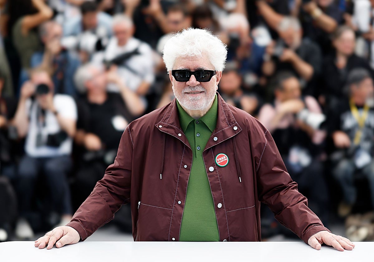 Almodóvar: «El creador es un ser egoísta y peligroso»