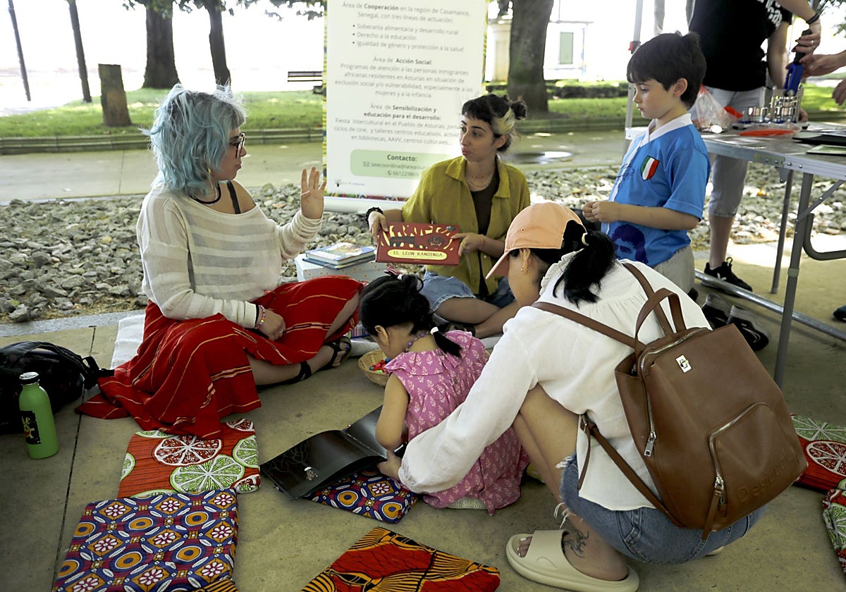 La cultura africana extiende sus raíces en Avilés y refuerza sus lazos de solidaridad