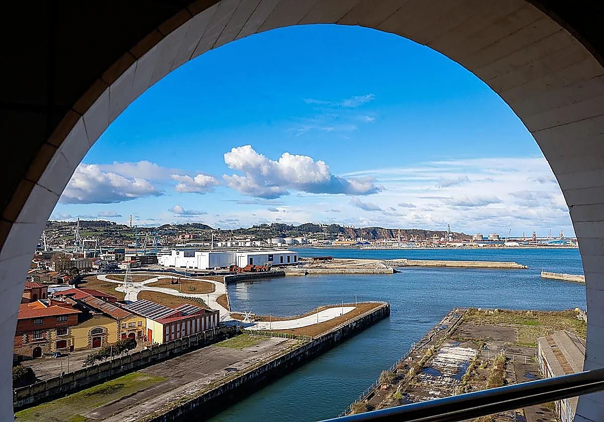 El Principado aprueba la evaluación ambiental estratégica del plan especial de Naval Azul en Gijón