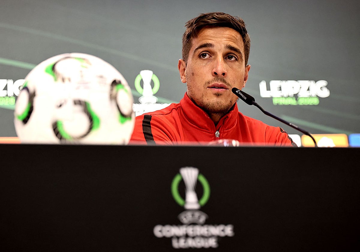 El Sporting espera por la decisión de Óscar Trejo