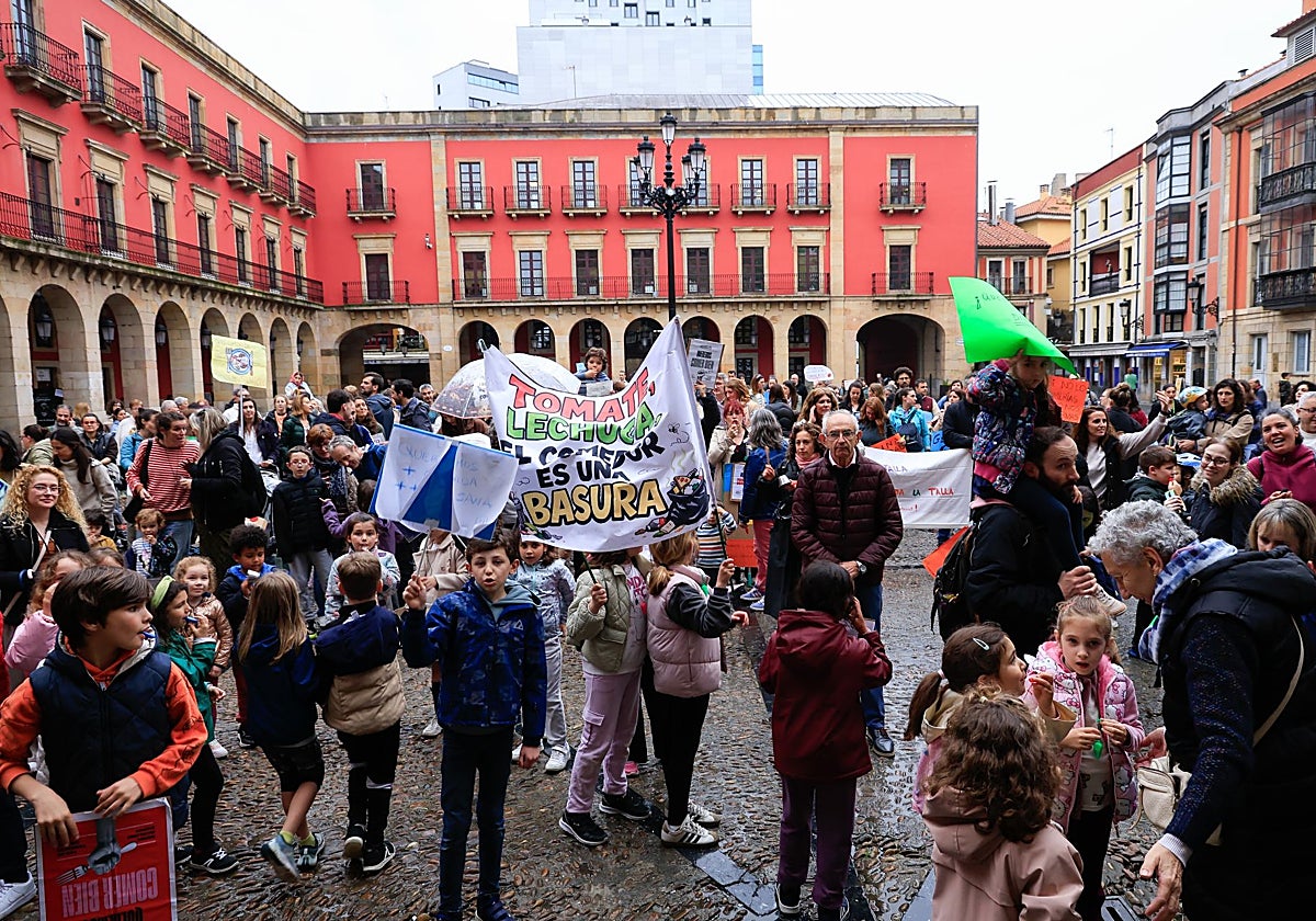Las familias de Gijón piden una investigación «rigurosa» sob