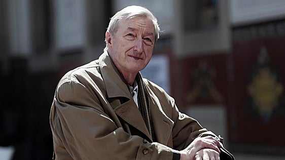 Julian Barnes culmina su brillante carrera literaria con el Premio Princesa de Asturias de las Letras