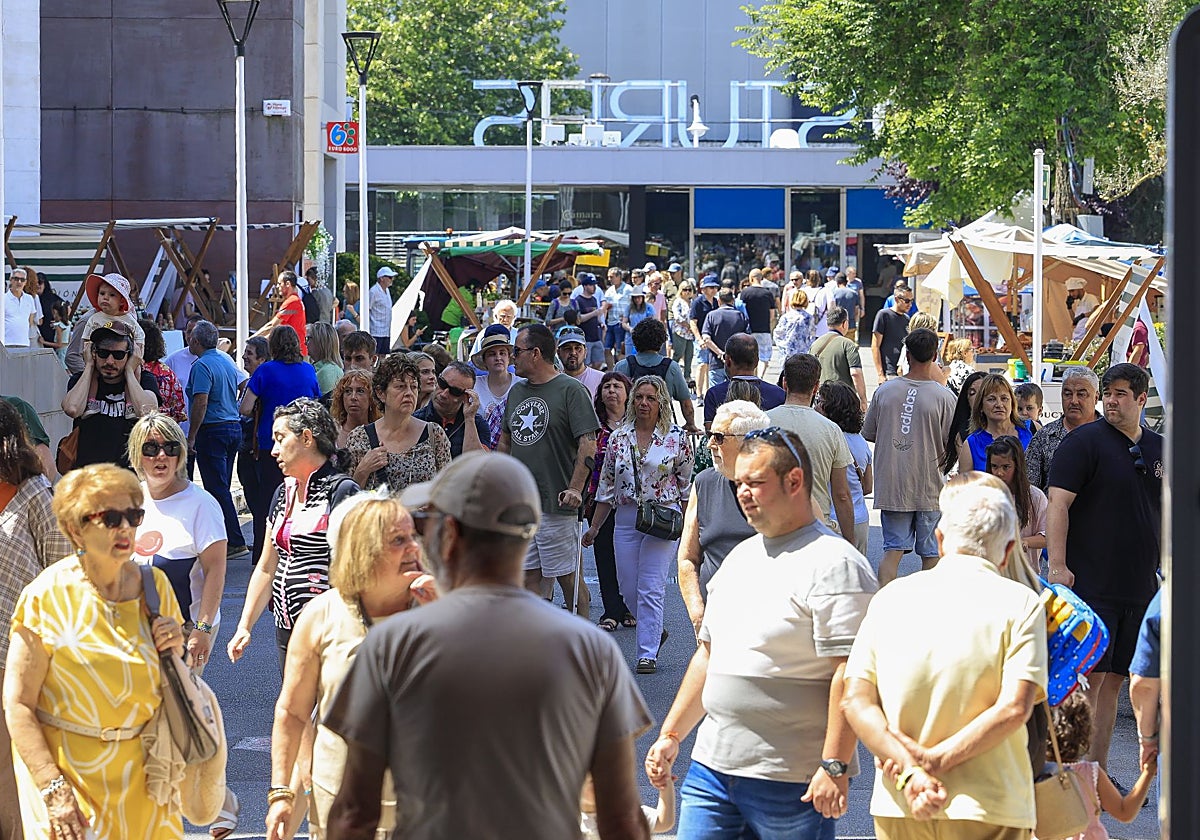 La Feria de San Antonio de Gijón cierra su edición con un rotundo éxito y sorprende incluso a los organizadores: «La diversidad de especies ha sido maravillosa»