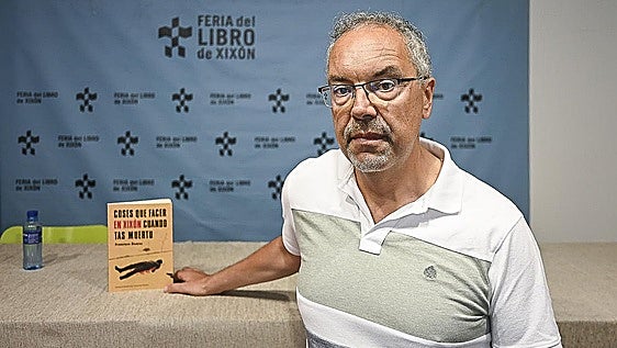 Paco Álvarez, escritor: «Taba en delda col llugar aú viví mediu sieglu»