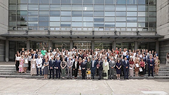 La Universidad de Oviedo reconoce a 166 nuevos cargos y funcionarios en el Campus de Mieres