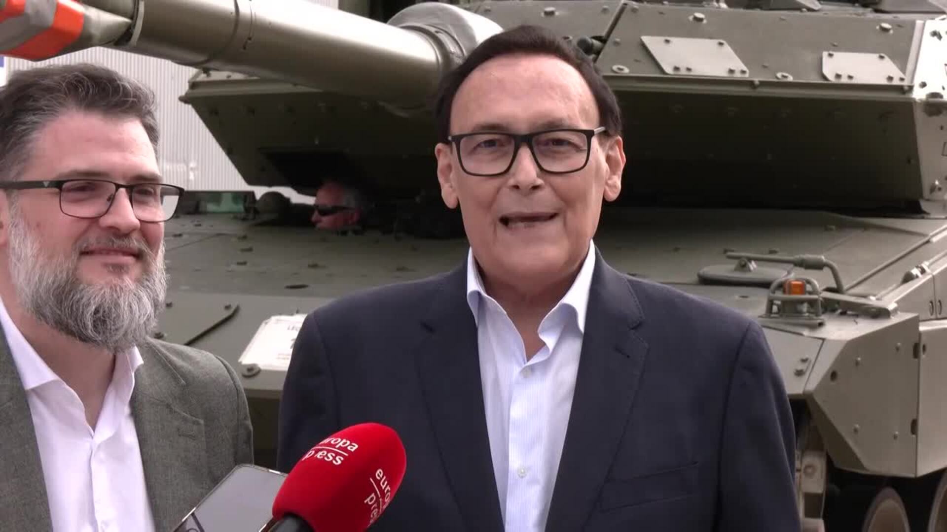 La Junta exige a Sánchez más inversión para las empresas andaluzas de defensa